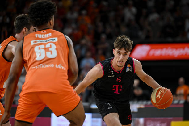 更在内心深 更在内心深