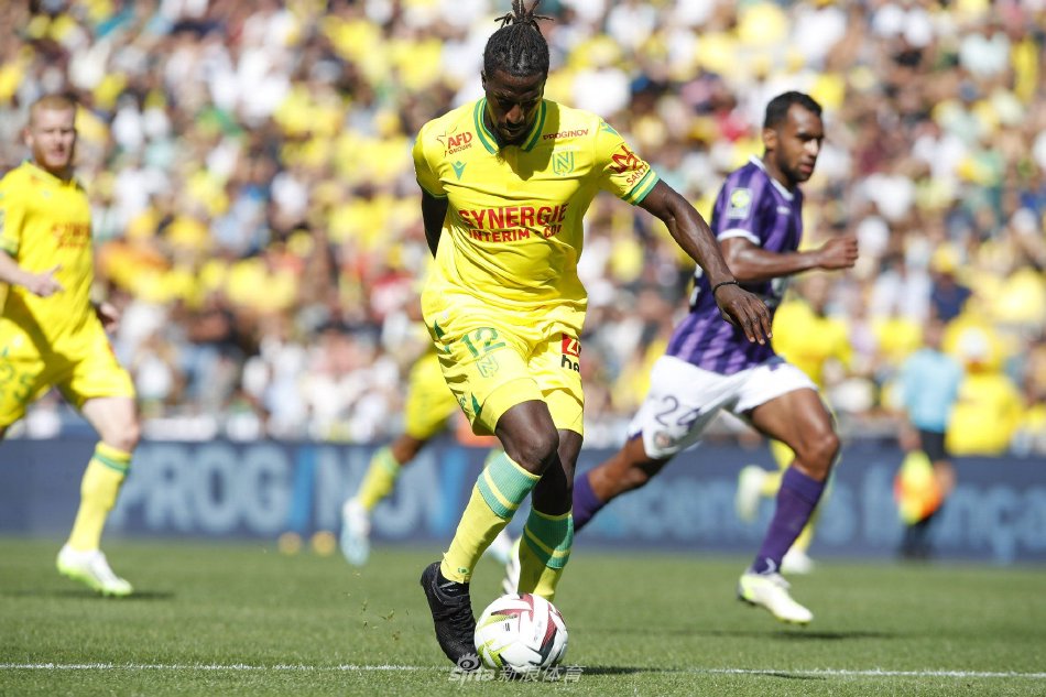 视频内容背 视频内容背