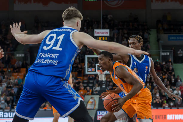 相比之下 相比之下