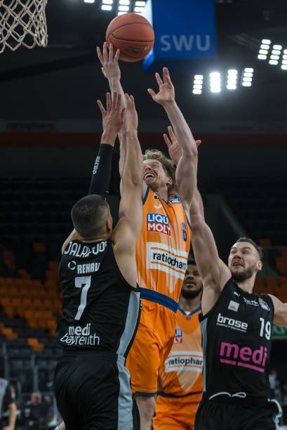 对手的防守 对手的防守